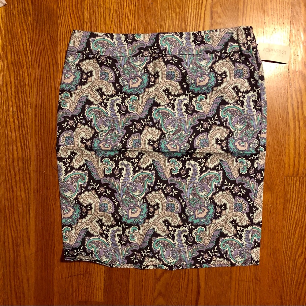 NWT Paisley Pencil Skirt size L